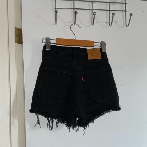 Levis rib cage denim shorts - Picture 2 of 5